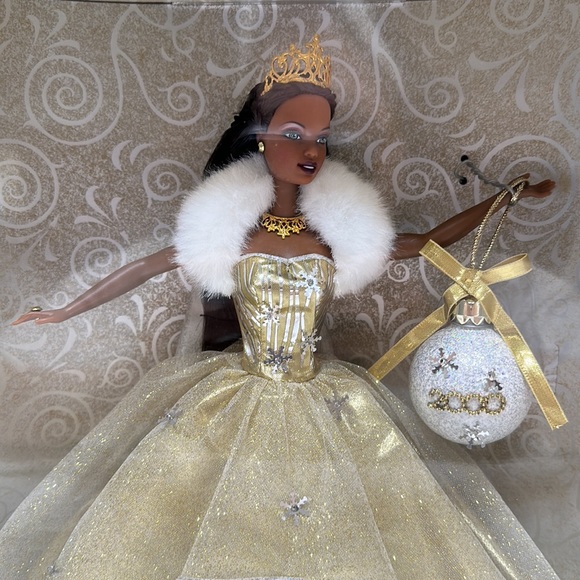 Celebration Barbie - Picture 3 of 9